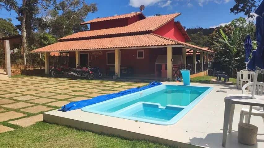 ALUGA-SE CHÁCARA VIVENDA AMORIM EM GUARAMIRANGA - Image 1